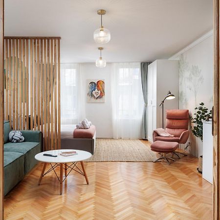 Lunga 16 Guesthouse 2 Braşov Eksteriør bilde